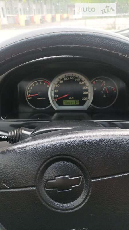 Хэтчбек Chevrolet Lacetti 2005 в Черновцах