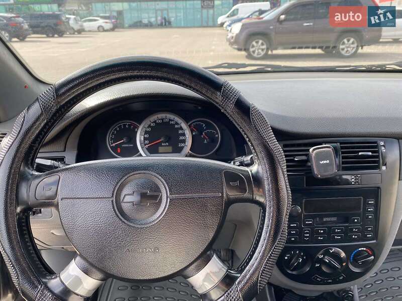 Седан Chevrolet Lacetti 2004 в Києві