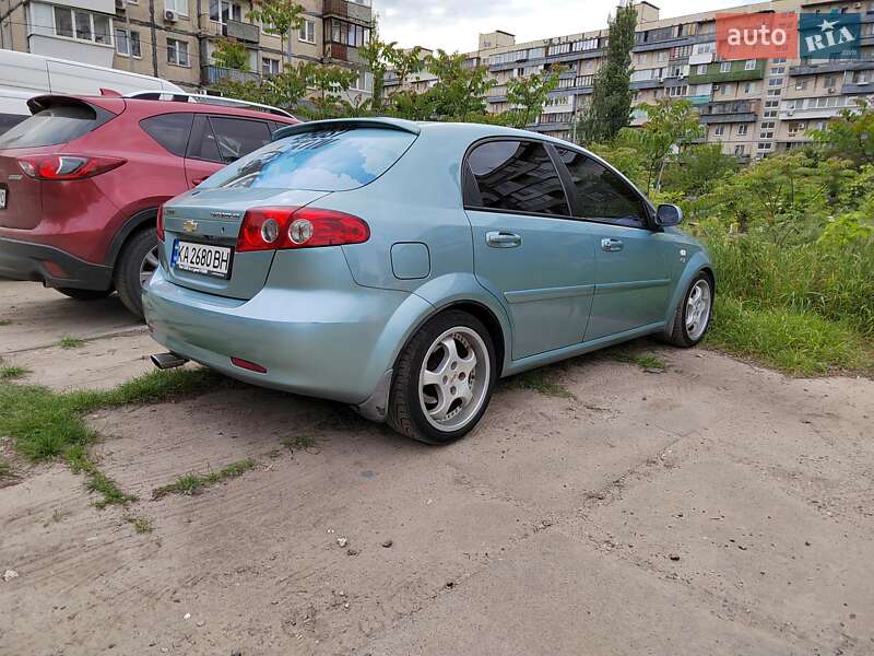 Хэтчбек Chevrolet Lacetti 2006 в Киеве