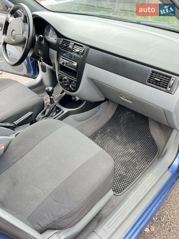 Седан Chevrolet Lacetti 2008 в Кривому Розі