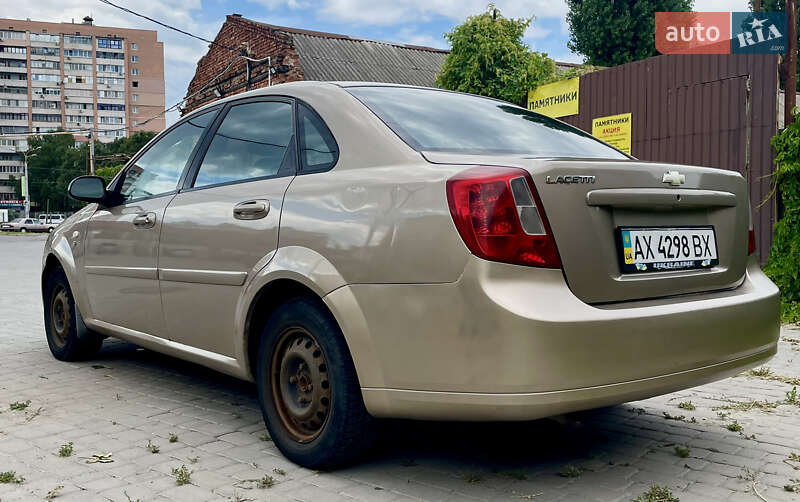 Седан Chevrolet Lacetti 2004 в Харькове