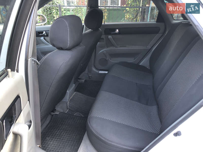 Седан Chevrolet Lacetti 2010 в Шептицькому