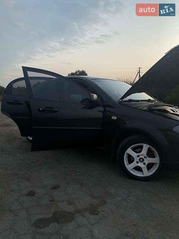 Хэтчбек Chevrolet Lacetti 2005 в Житомире