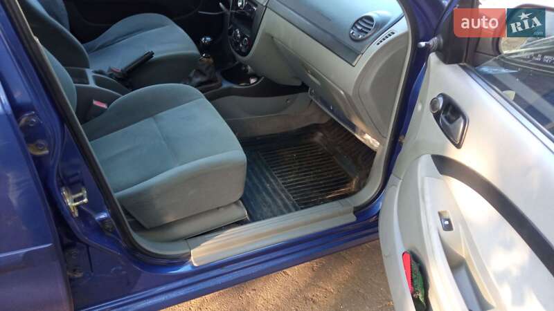 Хэтчбек Chevrolet Lacetti 2004 в Харькове