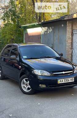 Хэтчбек Chevrolet Lacetti 2008 в Киеве