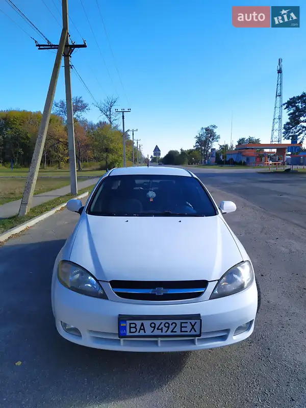 Хетчбек Chevrolet Lacetti 2005 в 