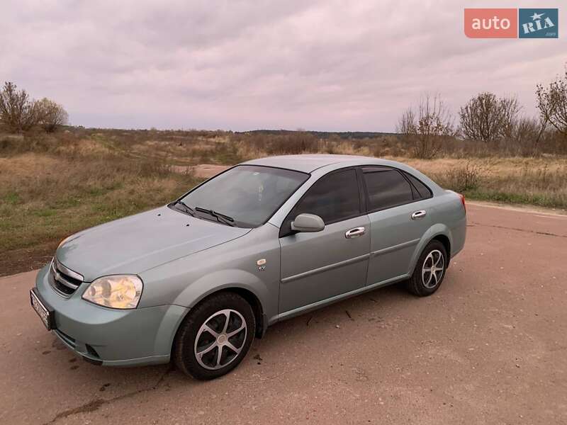 Седан Chevrolet Lacetti 2004 в Чернігові