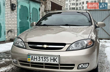 Хэтчбек Chevrolet Lacetti 2011 в Киеве