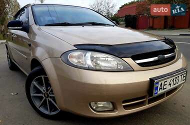 Хетчбек Chevrolet Lacetti 2006 в Миколаєві