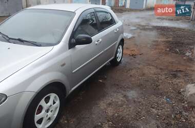 Хетчбек Chevrolet Lacetti 2005 в Чугуєві