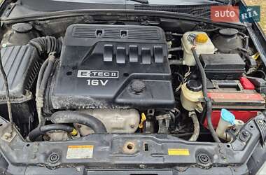 Хэтчбек Chevrolet Lacetti 2006 в 