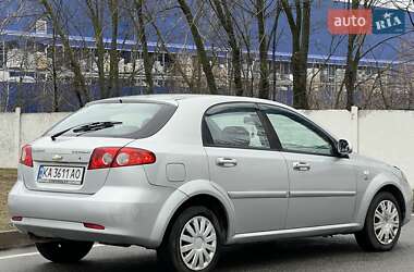 Хэтчбек Chevrolet Lacetti 2008 в Киеве