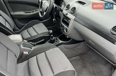 Хэтчбек Chevrolet Lacetti 2008 в Киеве