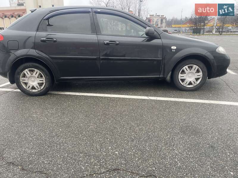 Хетчбек Chevrolet Lacetti 2007 в Києві фото 7 Хетчбек Chevrolet Lacetti 2007 в Києві