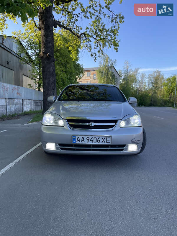 Седан Chevrolet Lacetti 2005 в Киеве