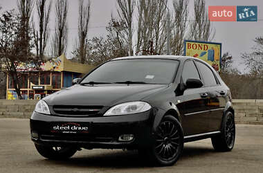 Хетчбек Chevrolet Lacetti 2006 в Миколаєві