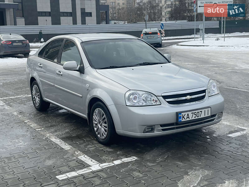 Седан Chevrolet Lacetti 2005 в Киеве