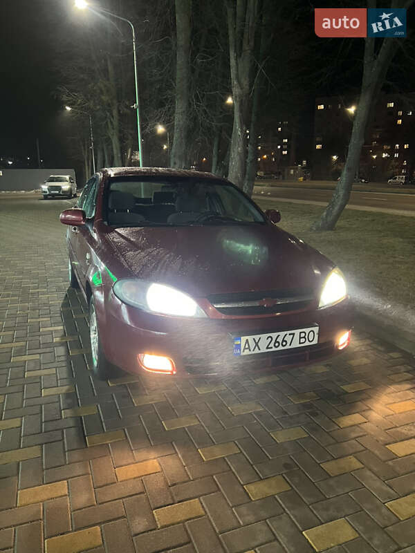 Хэтчбек Chevrolet Lacetti 2006 в 