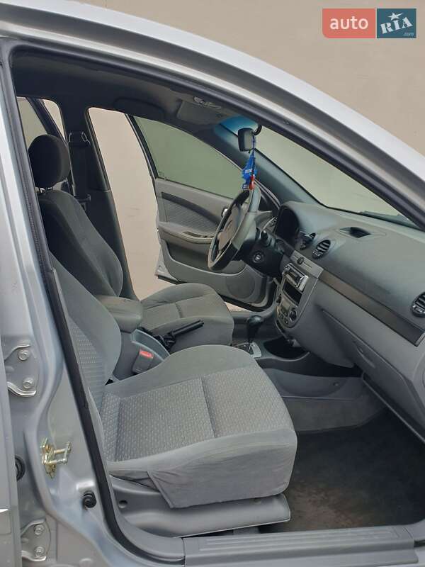 Хэтчбек Chevrolet Lacetti 2004 в Одессе