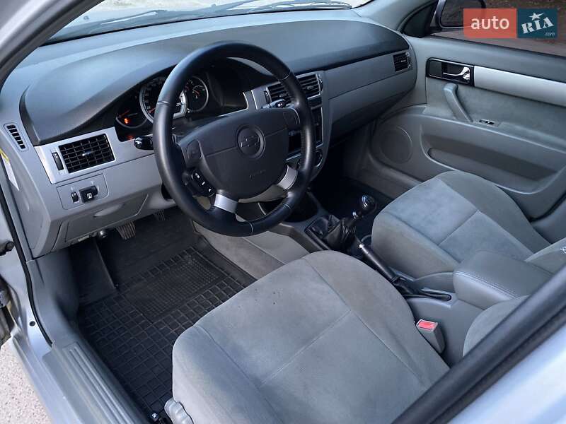 Седан Chevrolet Lacetti 2006 в Киеве