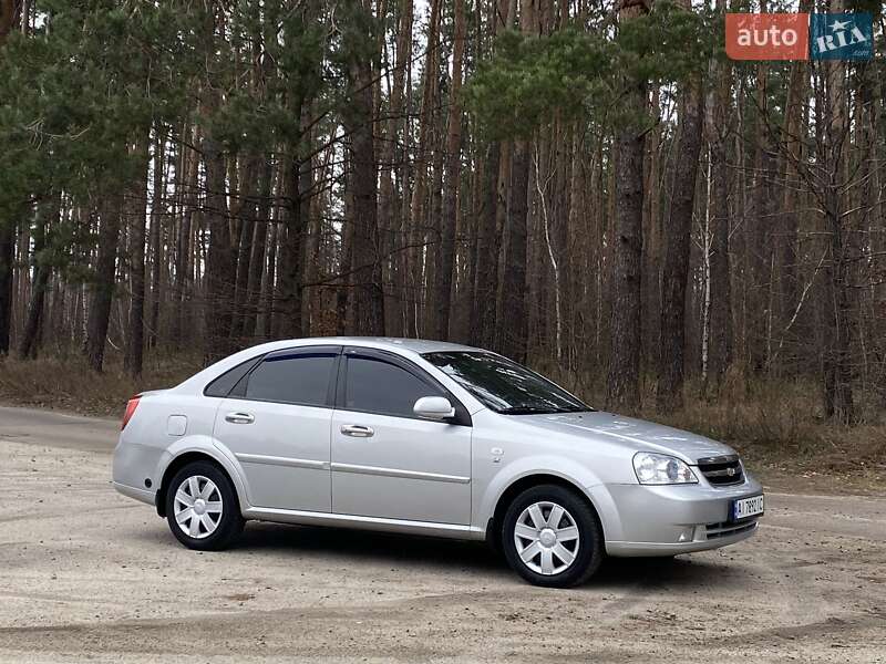 Седан Chevrolet Lacetti 2006 в Киеве