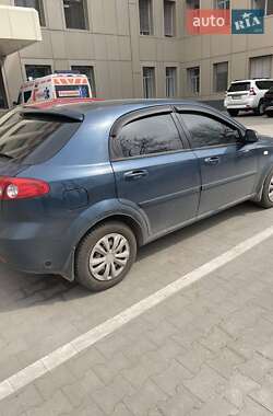 Хэтчбек Chevrolet Lacetti 2008 в 