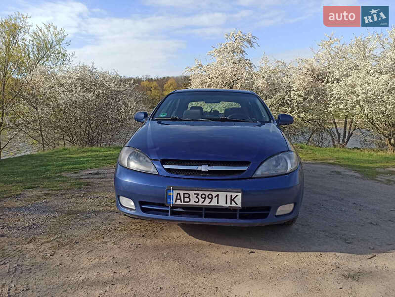 Хэтчбек Chevrolet Lacetti 2006 в 