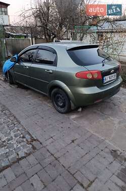 Хэтчбек Chevrolet Lacetti 2006 в 