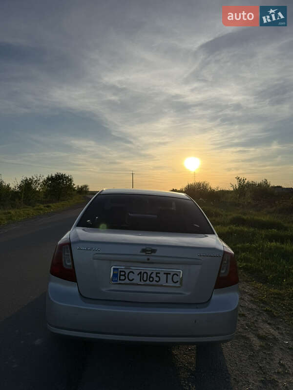 Седан Chevrolet Lacetti 2006 в Львове