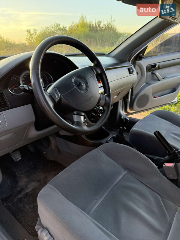 Седан Chevrolet Lacetti 2006 в Львове