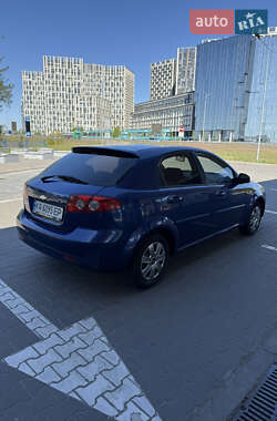 Хэтчбек Chevrolet Lacetti 2005 в Киеве