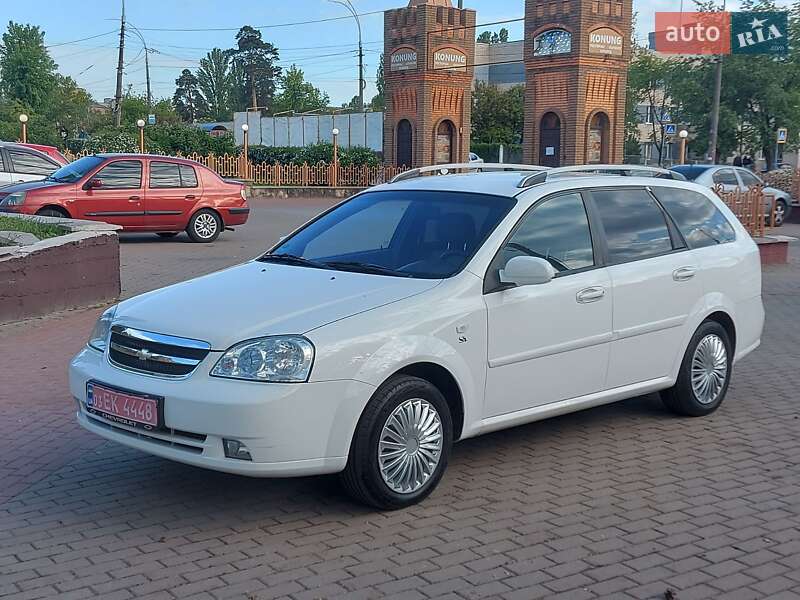Универсал Chevrolet Lacetti 2009 в Киеве