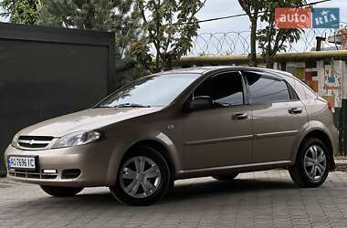 Хетчбек Chevrolet Lacetti 2005 в 