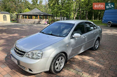 Седан Chevrolet Lacetti 2004 в Львове