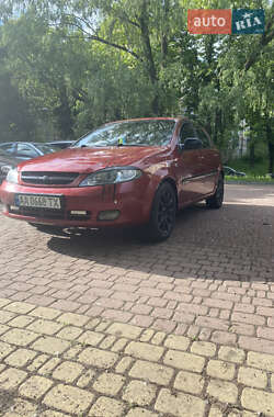 Хэтчбек Chevrolet Lacetti 2006 в 