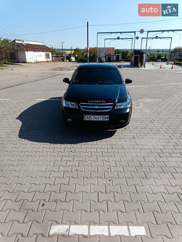 Седан Chevrolet Lacetti 2011 в 