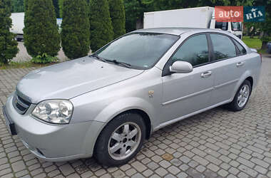 Седан Chevrolet Lacetti 2004 в Винниках