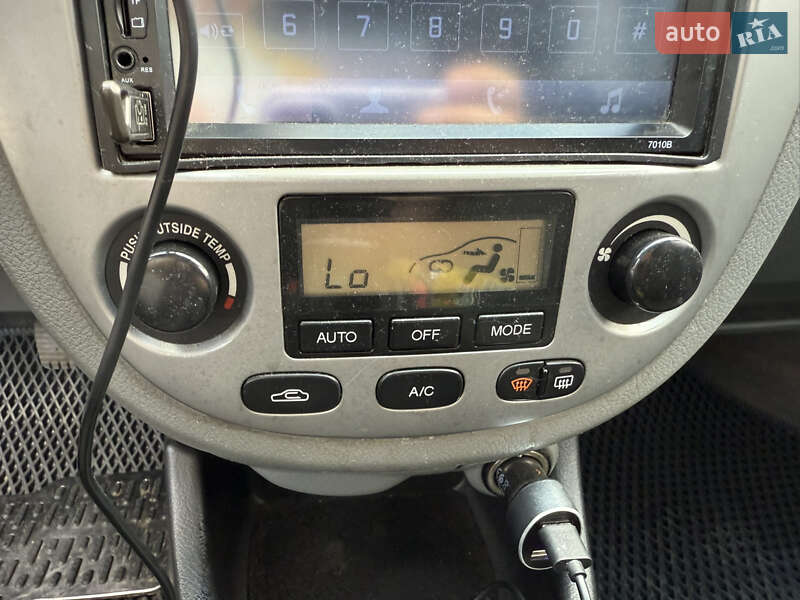 Седан Chevrolet Lacetti 2005 в Киеве