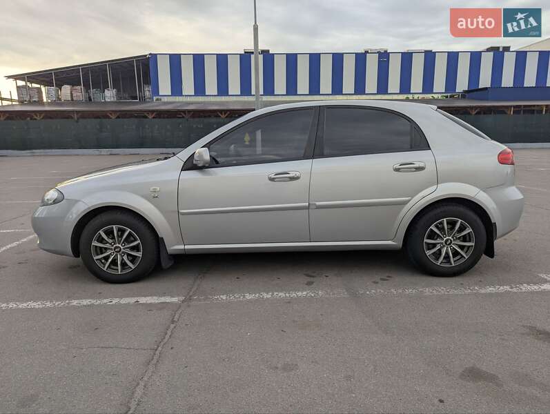 Хэтчбек Chevrolet Lacetti 2005 в Запорожье