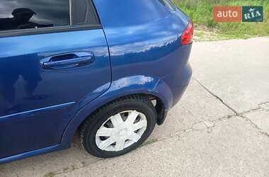 Хэтчбек Chevrolet Lacetti 2008 в 