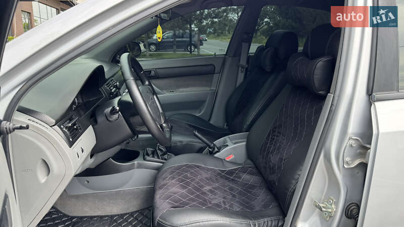 Седан Chevrolet Lacetti 2007 в Ужгороде