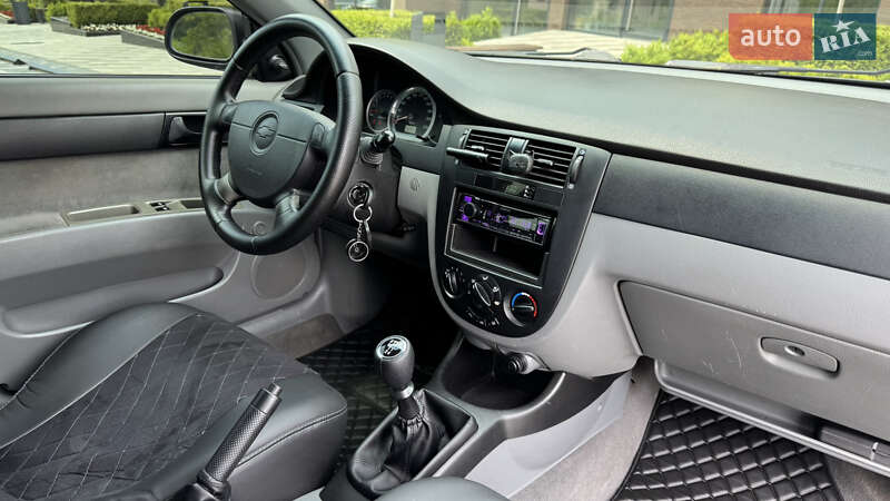 Седан Chevrolet Lacetti 2007 в Ужгороде