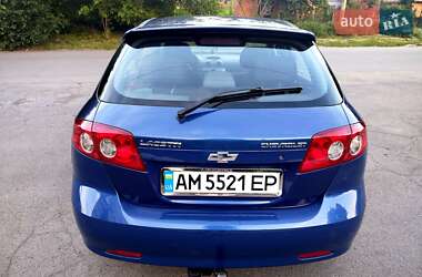 Хэтчбек Chevrolet Lacetti 2005 в 