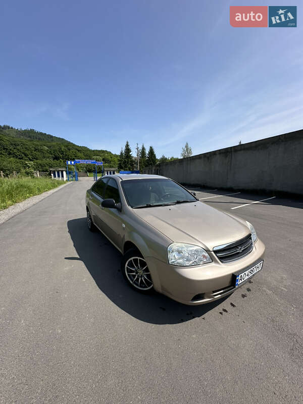Седан Chevrolet Lacetti 2007 в Перечине