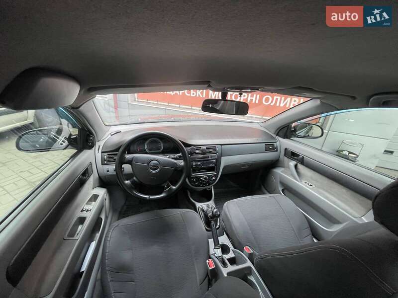 Седан Chevrolet Lacetti 2011 в Киеве