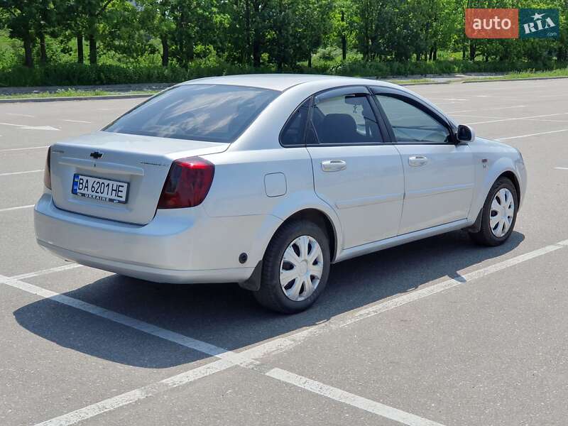 Седан Chevrolet Lacetti 2011 в Кропивницькому