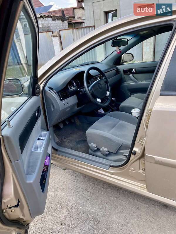 Седан Chevrolet Lacetti 2005 в Дніпрі