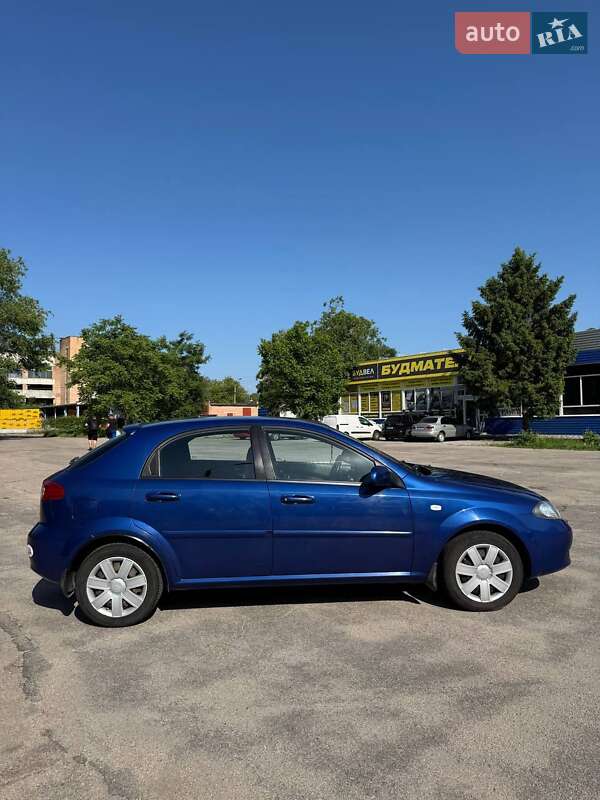 Хетчбек Chevrolet Lacetti 2005 в Кропивницькому