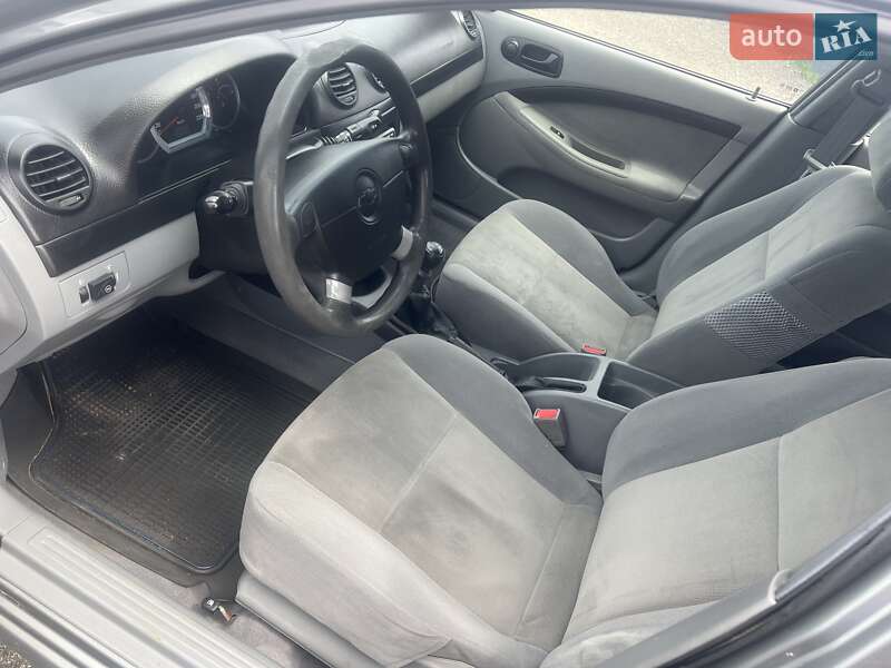 Хэтчбек Chevrolet Lacetti 2010 в Киеве