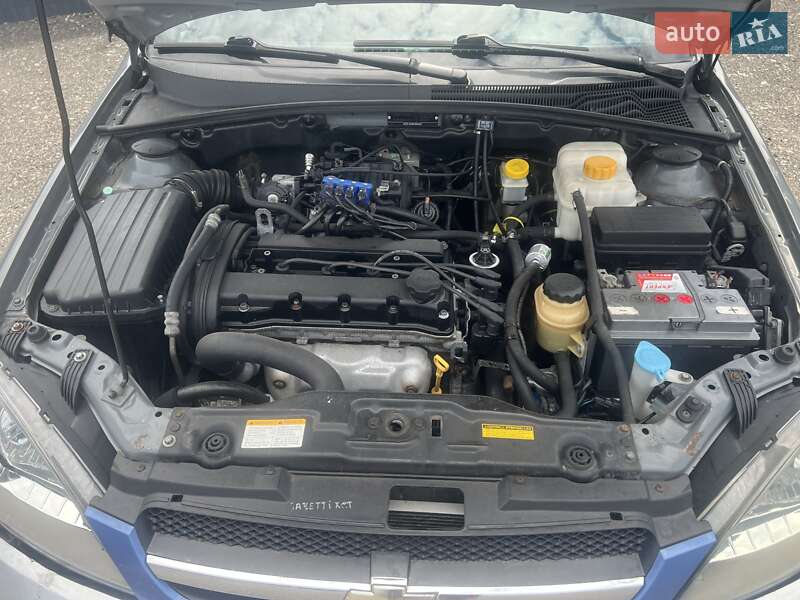 Хэтчбек Chevrolet Lacetti 2010 в Киеве